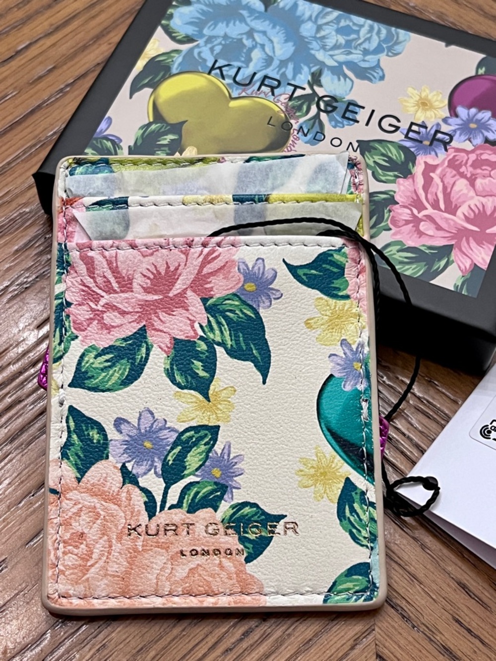 Kurt Geiger Floral Card Holder with Pink Metallic LOVE Accent - Picture 7 of 8